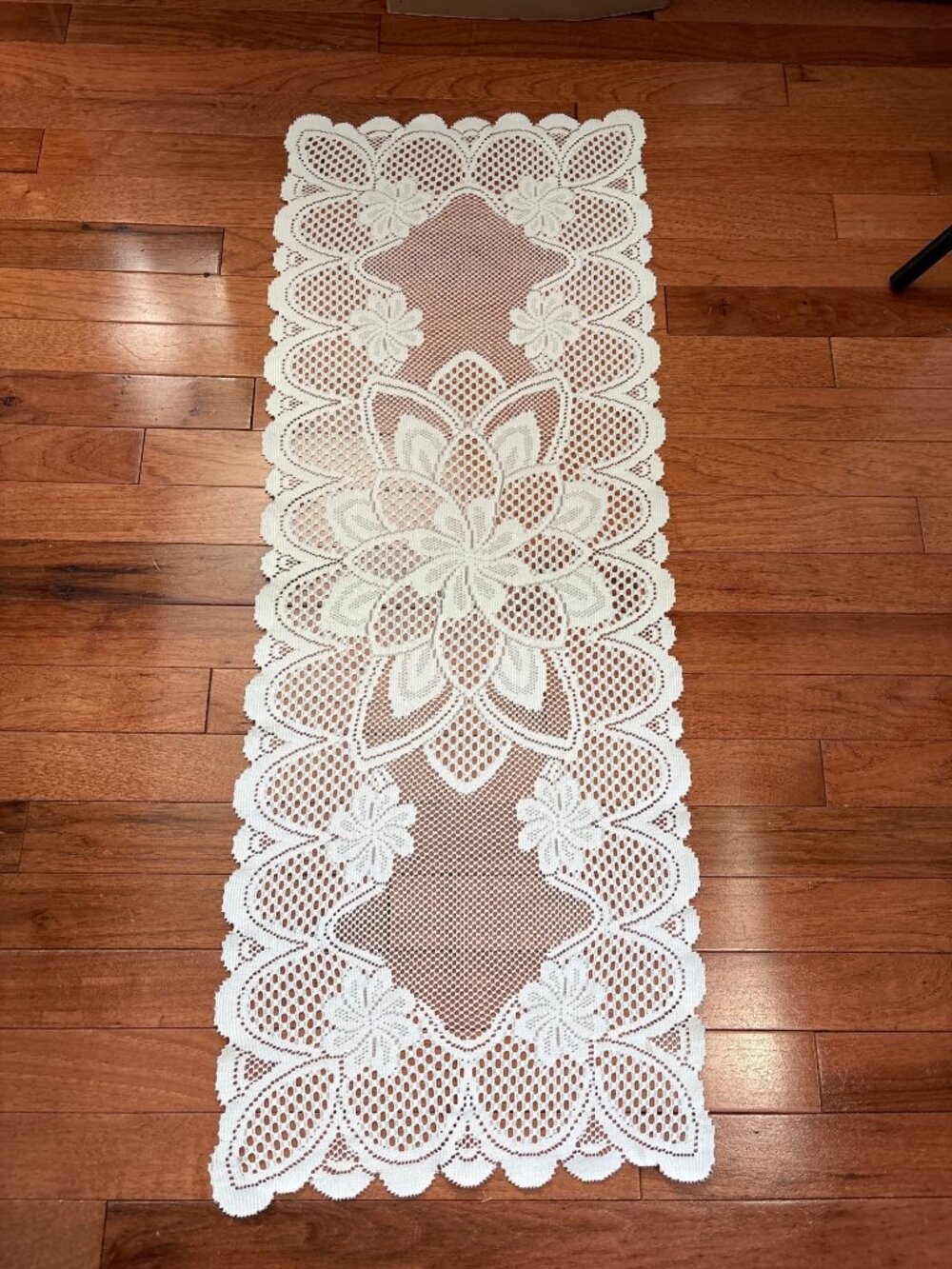 Elegant White Lace Table Runner Floral Rectangular Design 15"x40" Home Decor - Picture 8 of 10